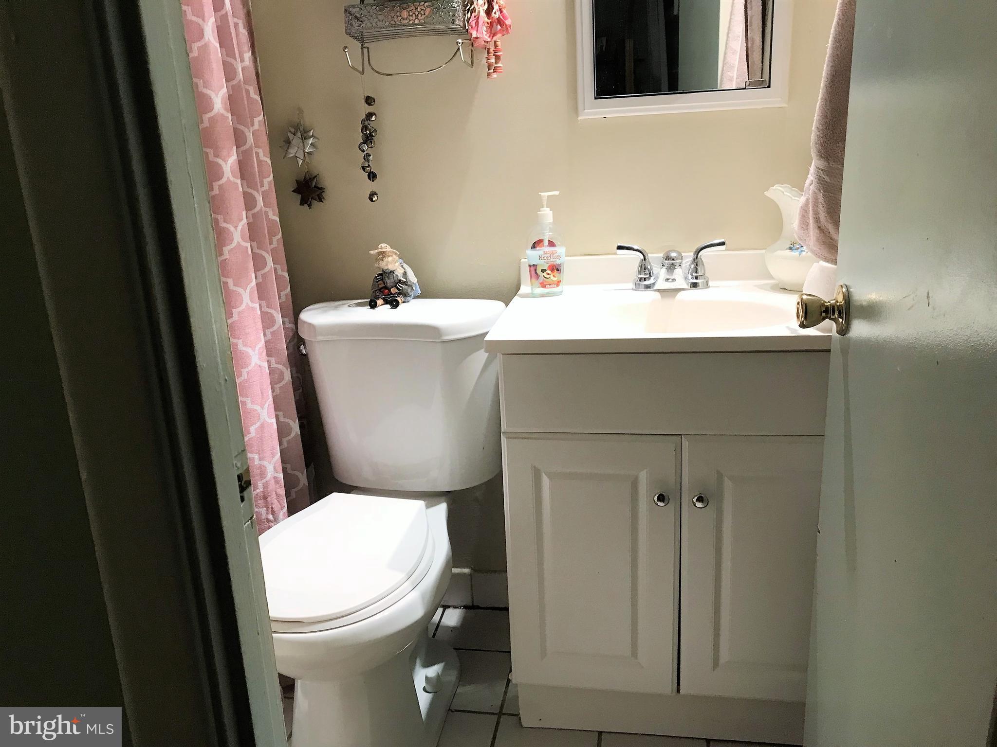 14111 Dub Drive Laurel, MD 20708 - Photo 6 of 15 Bath (Master)