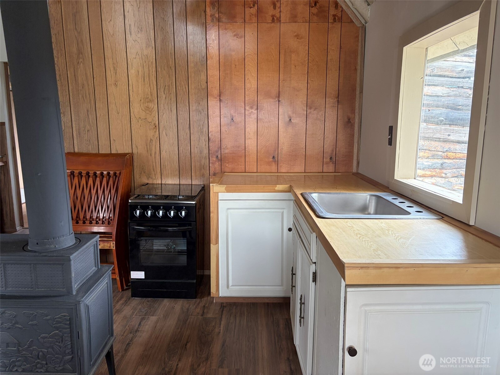 184 North Lambert Lane Republic, WA 99166 - Photo 18 of 33