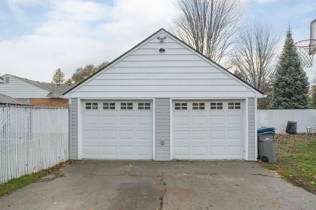 $439,950 | 20 West Graves Road, Spokane, WA 99218