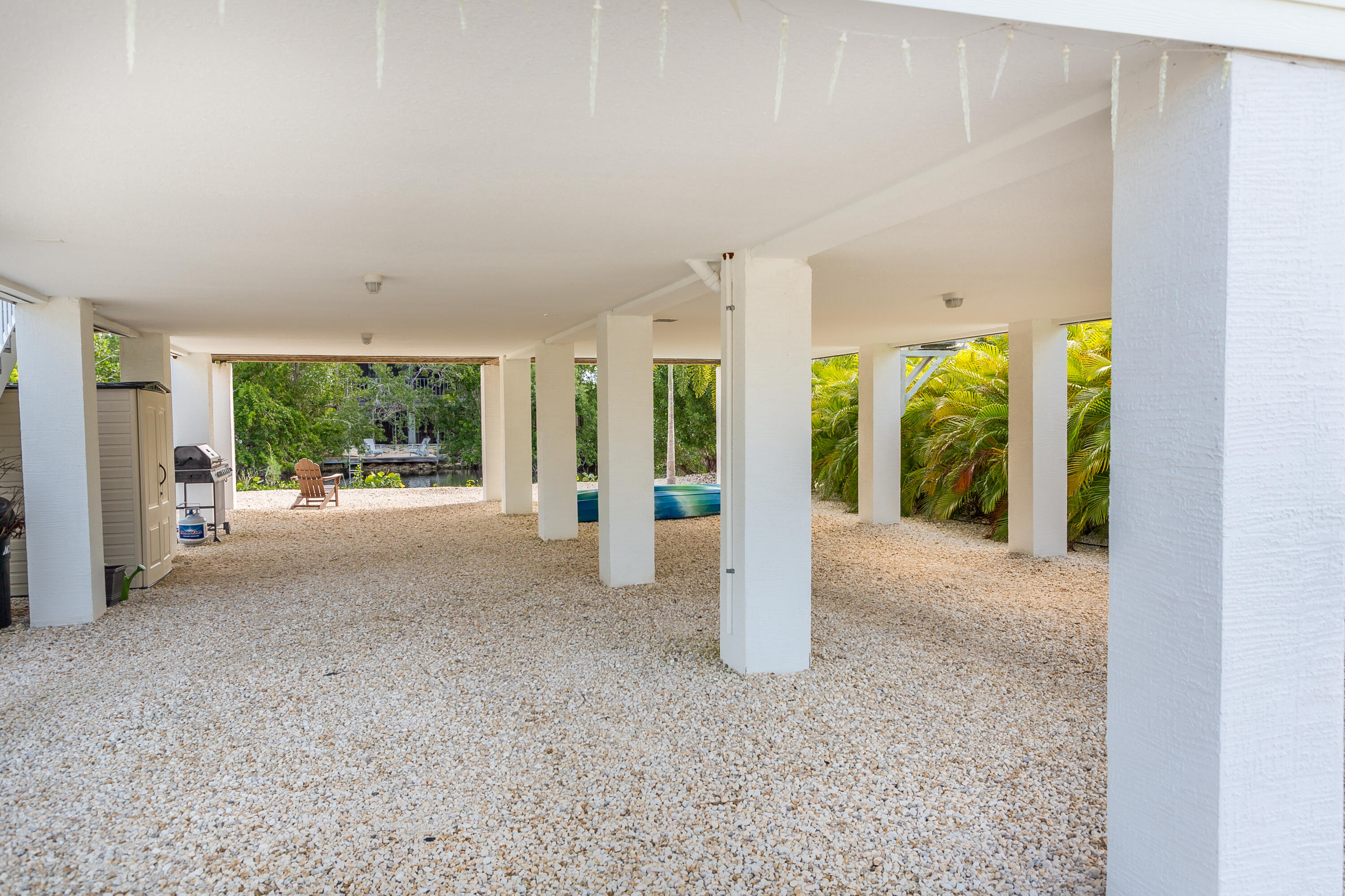 197 Lobstertail Road Big Pine Key, FL 33043 - Photo 13 of 35 Exterior-15