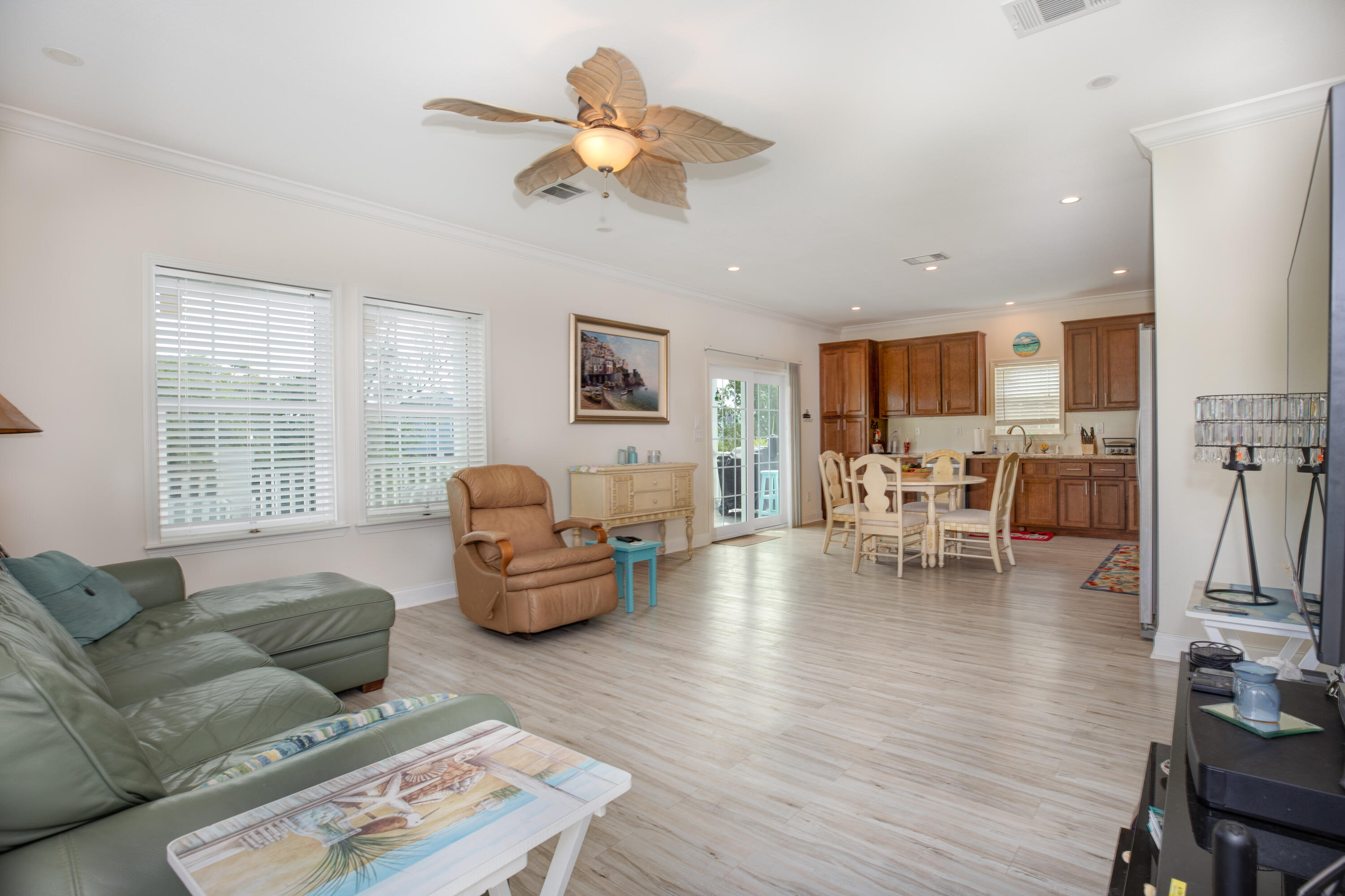 197 Lobstertail Road Big Pine Key, FL 33043 - Photo 14 of 35 Living and kithcen