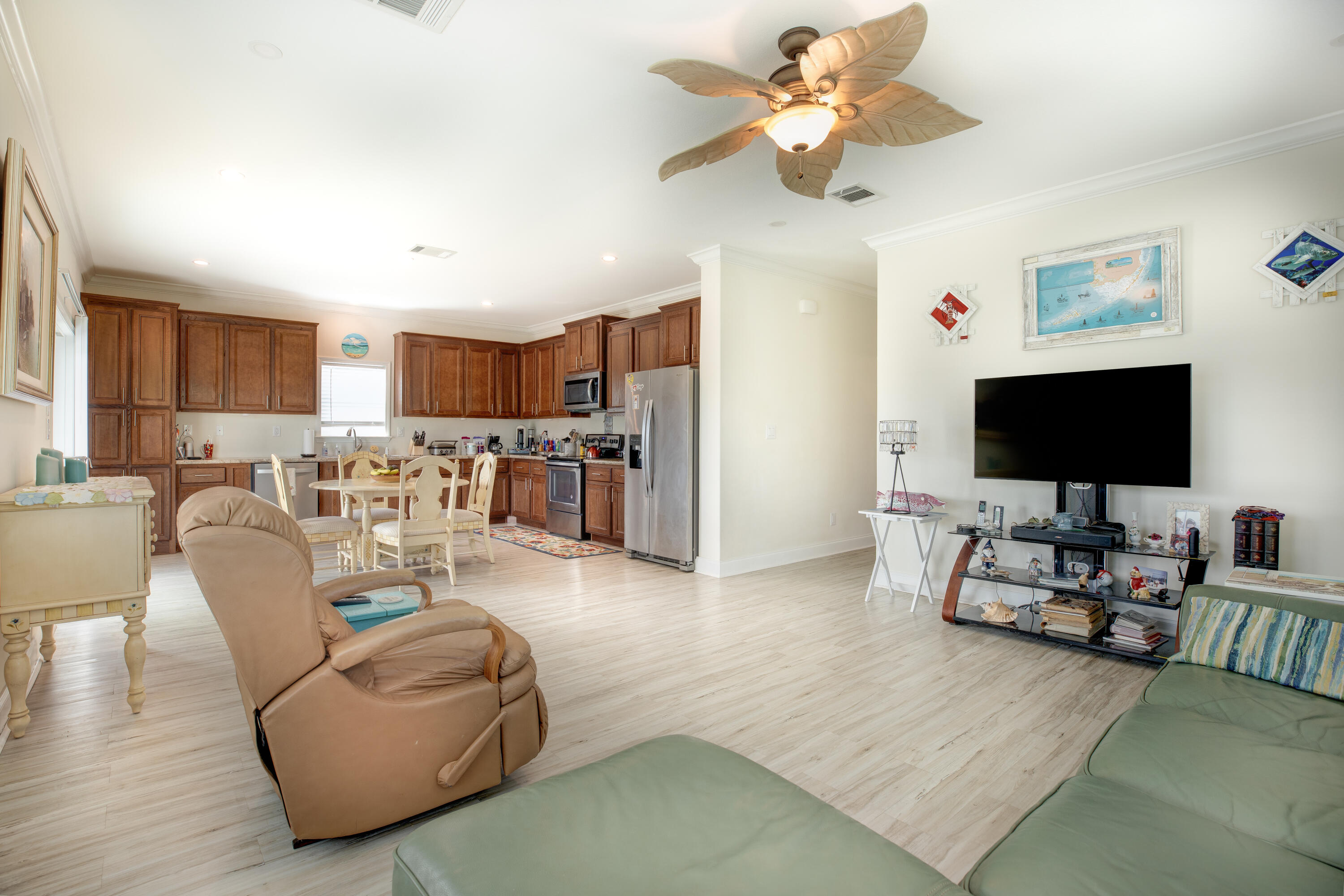 197 Lobstertail Road Big Pine Key, FL 33043 - Photo 15 of 35 Living into kitchen