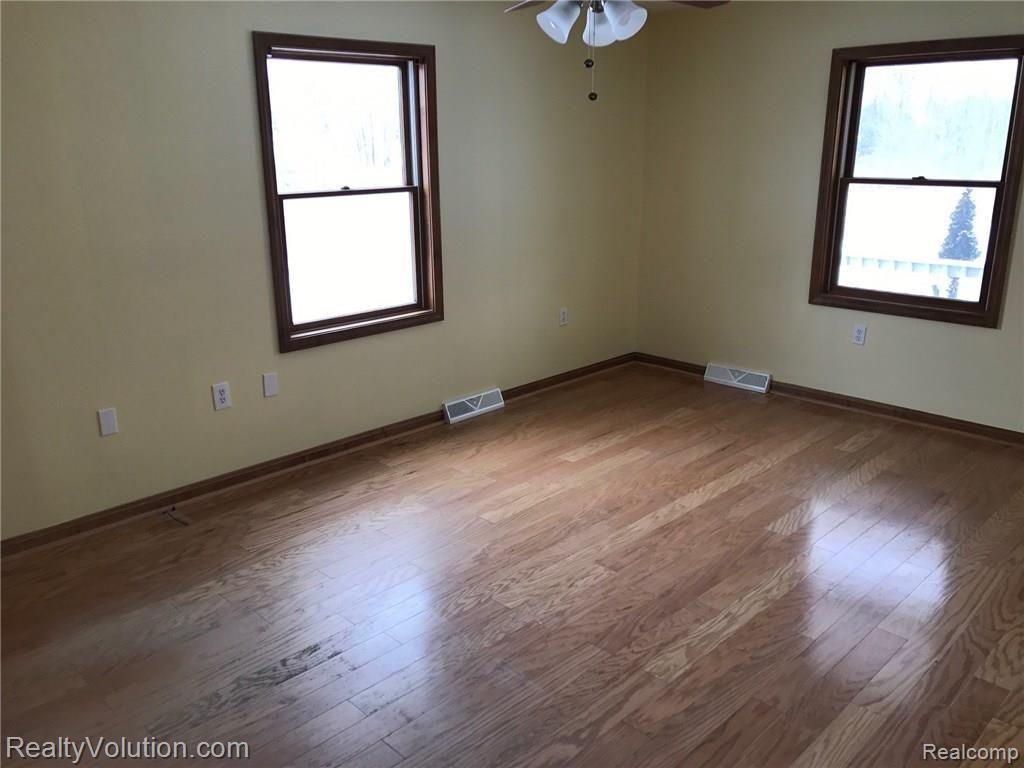 1098 North Summers Road Imlay City, MI 48444 - Photo 5 of 26 IMG_0357.JPG