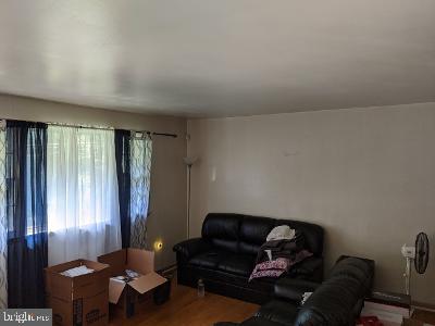 12705 Livingston Road Fort Washington, MD 20744 - Photo 6 of 9 Living rm