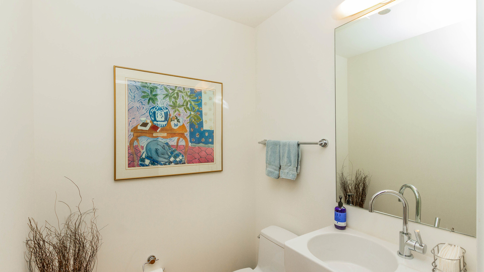 340 East Randolph Street, Unit 1106 Chicago, IL 60601 - Photo 5 of 19 a bathroom with a sink and a mirror