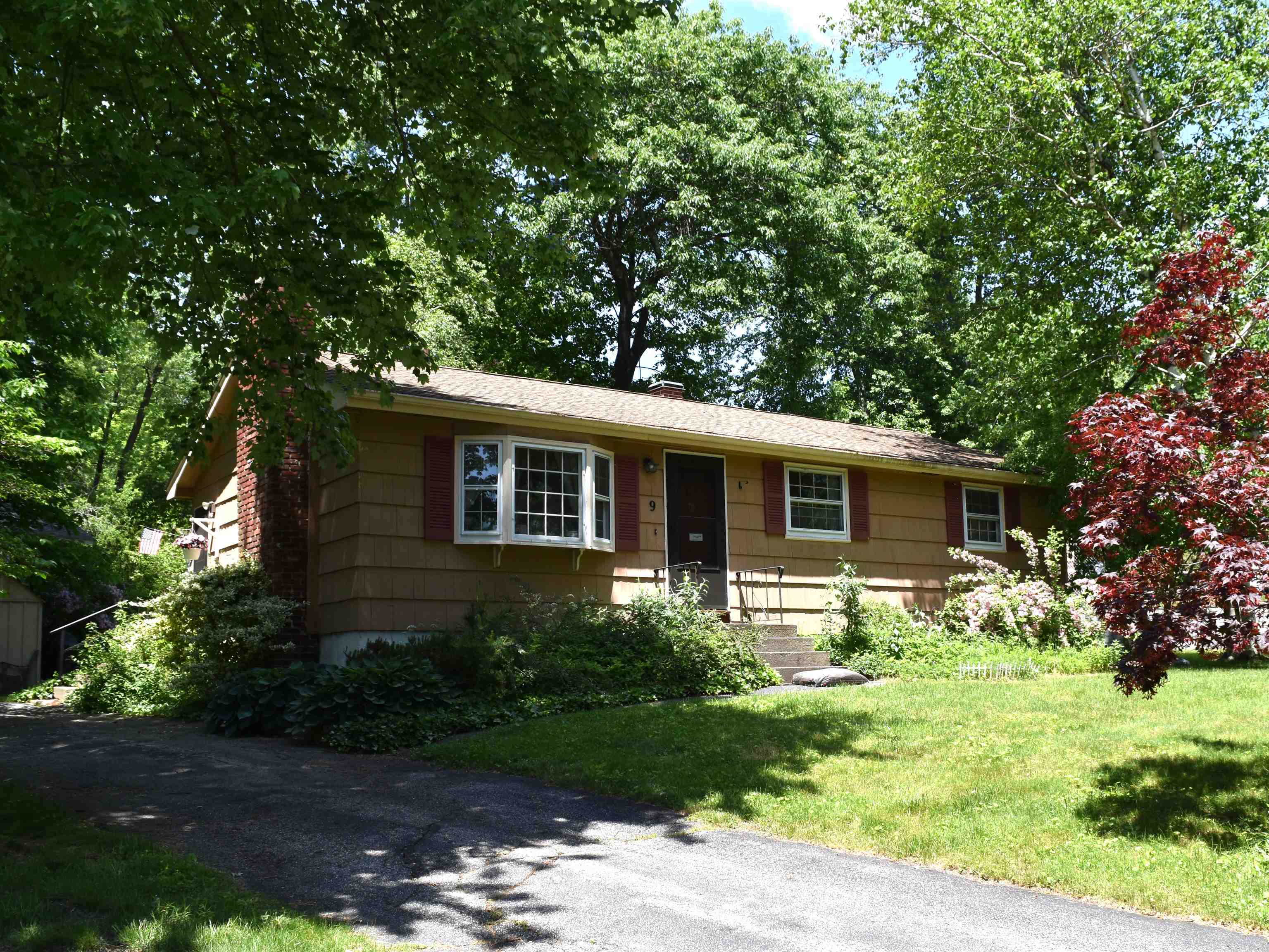 9 Cardiff Road Nashua, NH 03062 - Photo 1 of 25