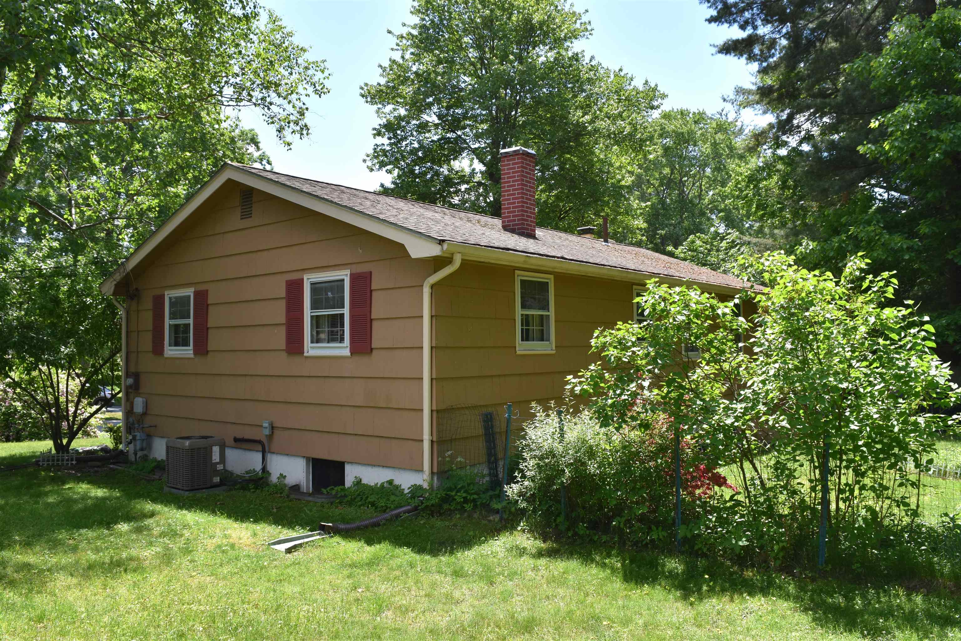 9 Cardiff Road Nashua, NH 03062 - Photo 21 of 25