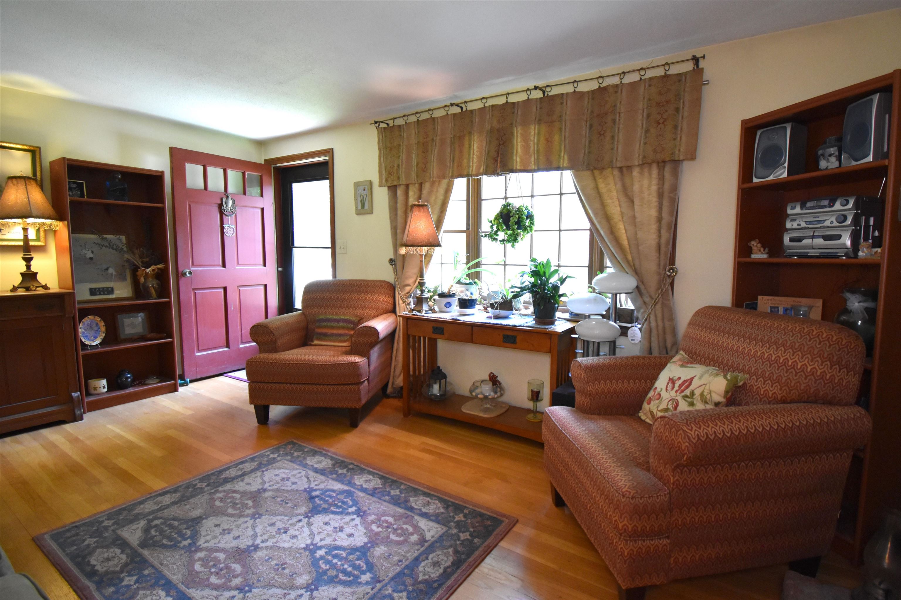 9 Cardiff Road Nashua, NH 03062 - Photo 5 of 25
