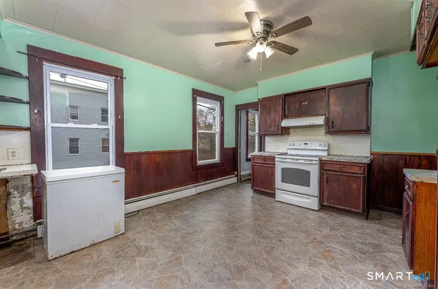 $2,200 | 146 Charles Street, Unit 2, Waterbury, CT 06708