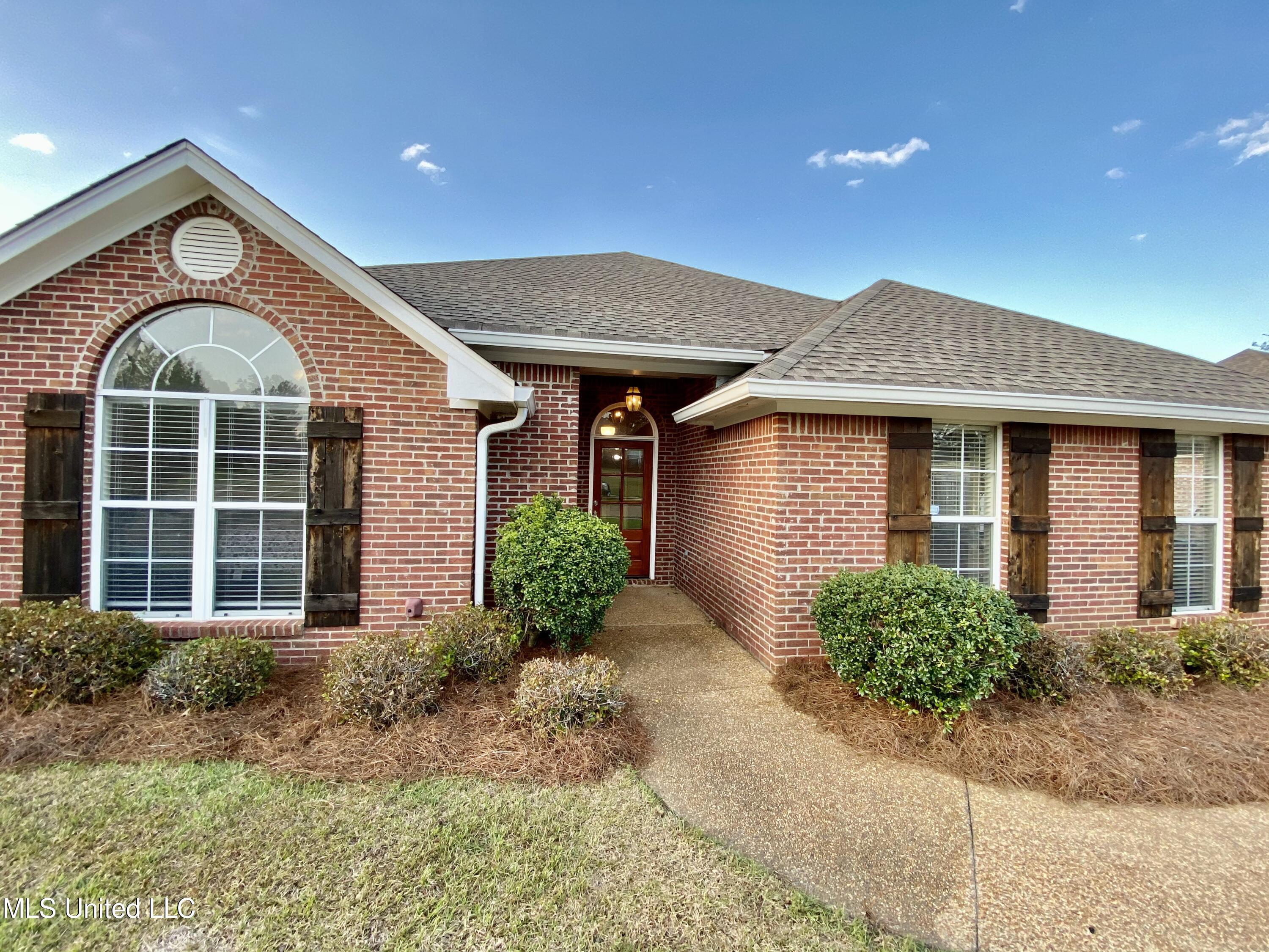 121 Kenzie Drive Madison, MS 39110 - Photo 5 of 31 IMG_2161