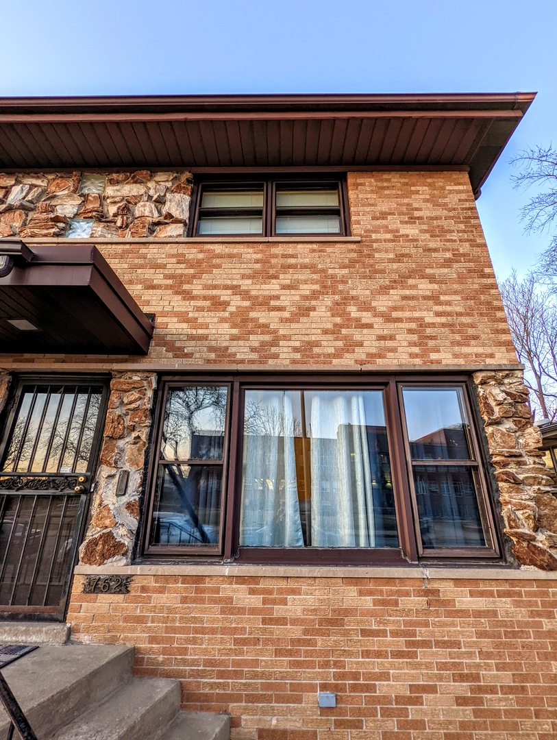 762 Pulaski Road Calumet City, IL 60409 - Photo 1 of 4 a view of entryway