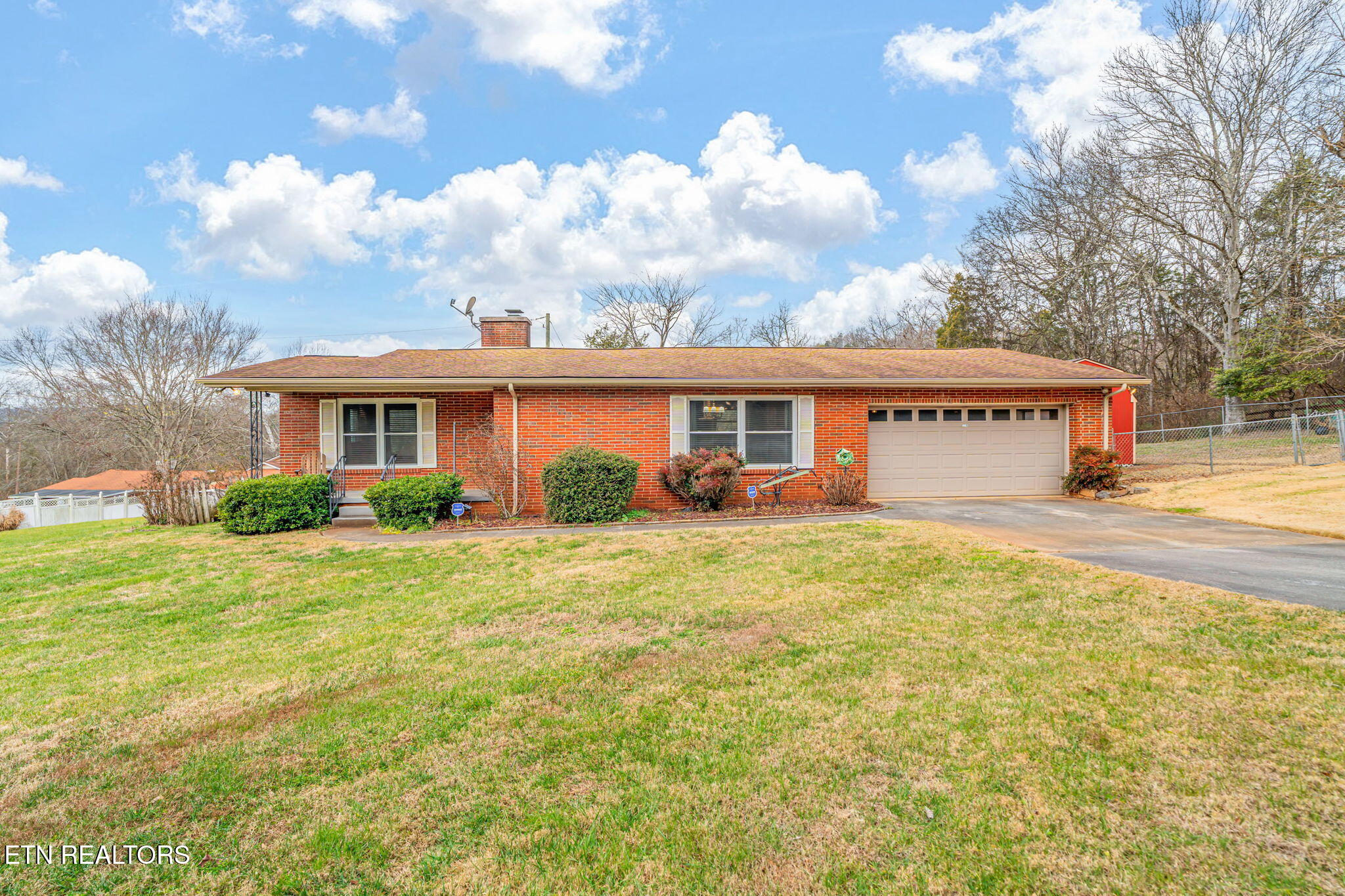 3-web-or-mls-6515 Hammer Road-3