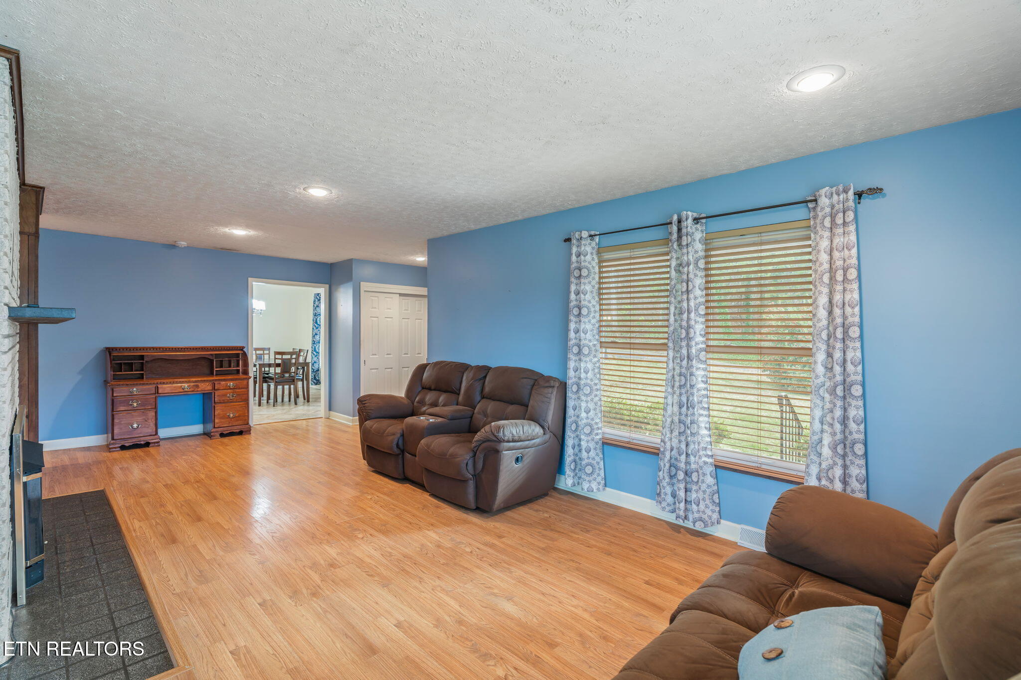 6515 Hammer Road Knoxville, TN 37924 - Photo 12 of 46 12-web-or-mls-6515 Hammer Road-12