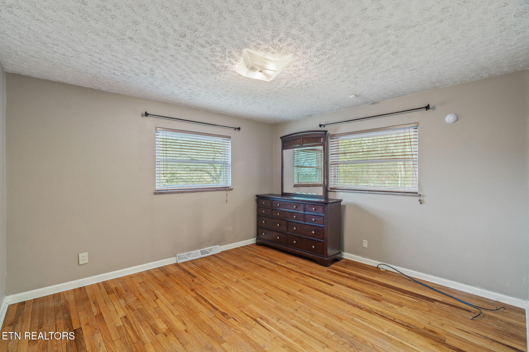 6515 Hammer Road Knoxville, TN 37924 - Photo 19 of 46 20-web-or-mls-6515 Hammer Road-20