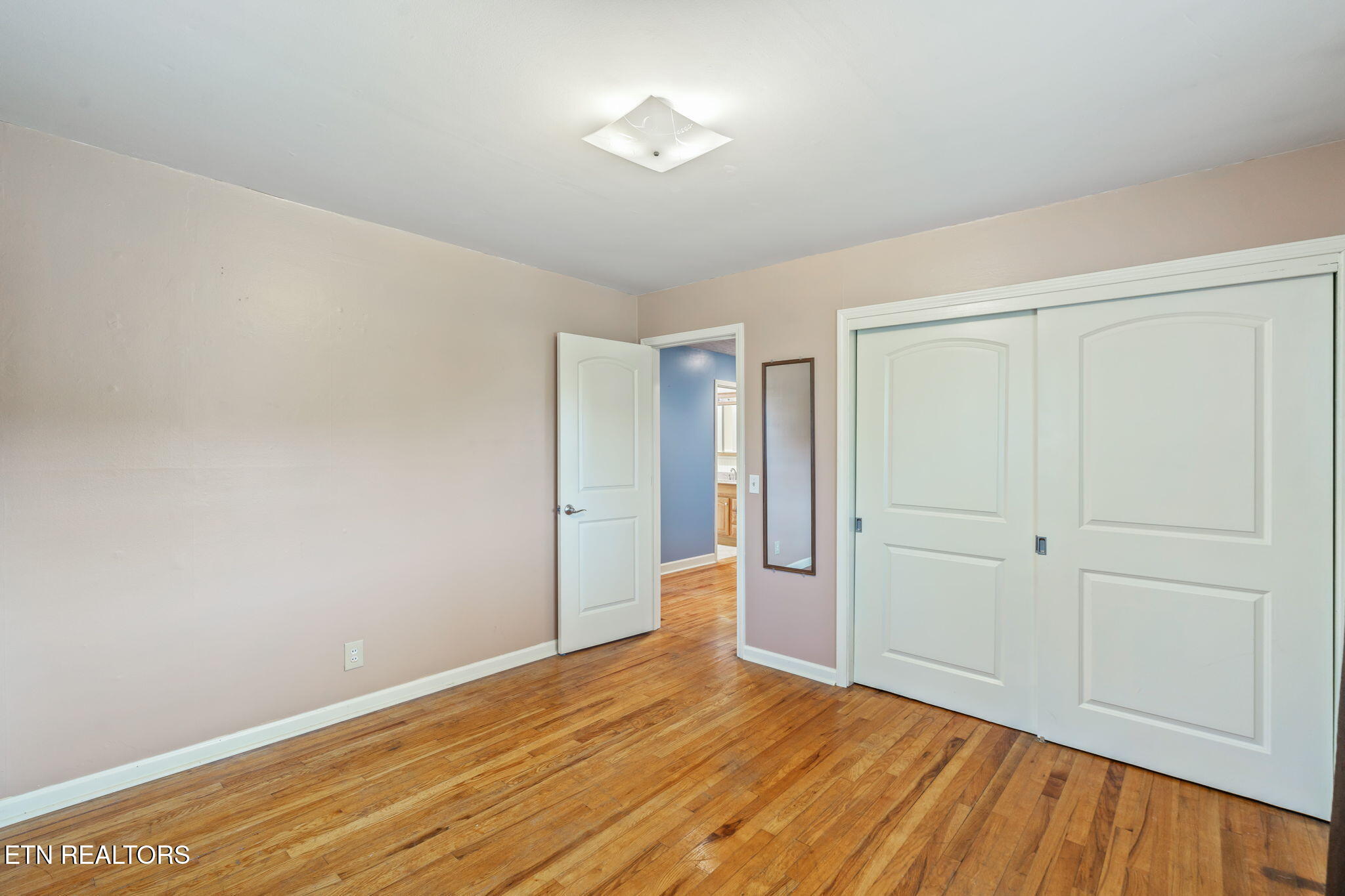 6515 Hammer Road Knoxville, TN 37924 - Photo 23 of 46 24-web-or-mls-6515 Hammer Road-24