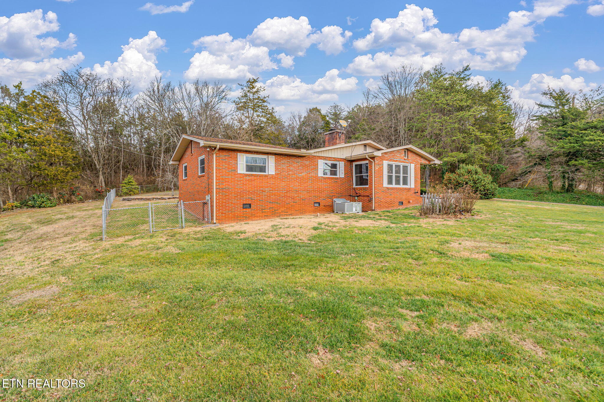 6515 Hammer Road Knoxville, TN 37924 - Photo 37 of 46 37-web-or-mls-6515 Hammer Road-37