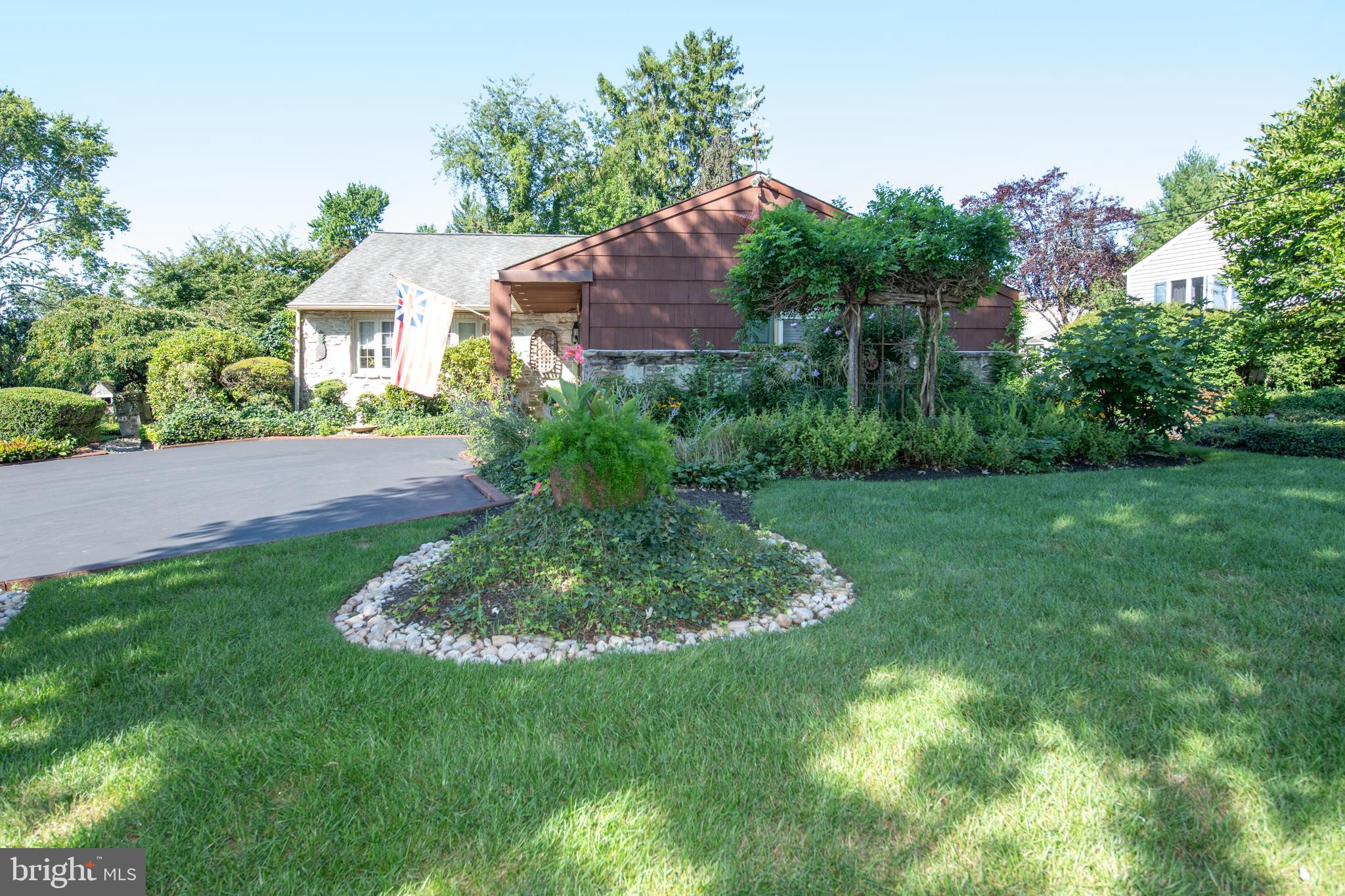 318 Belair Road Southampton, PA 18966 - Photo 2 of 76 Front of house - view from sidewalk