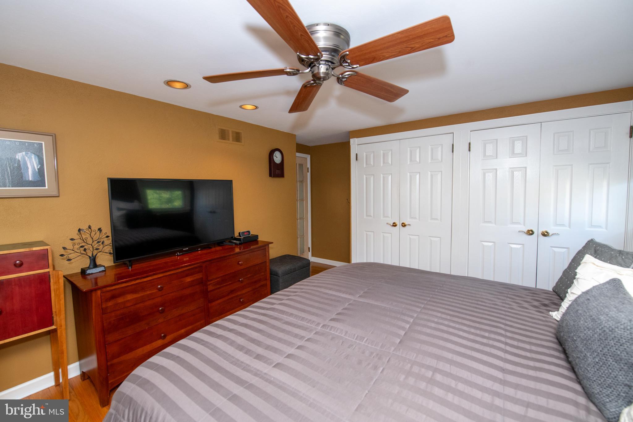 318 Belair Road Southampton, PA 18966 - Photo 64 of 76 Main Bedroom - his/her closet
