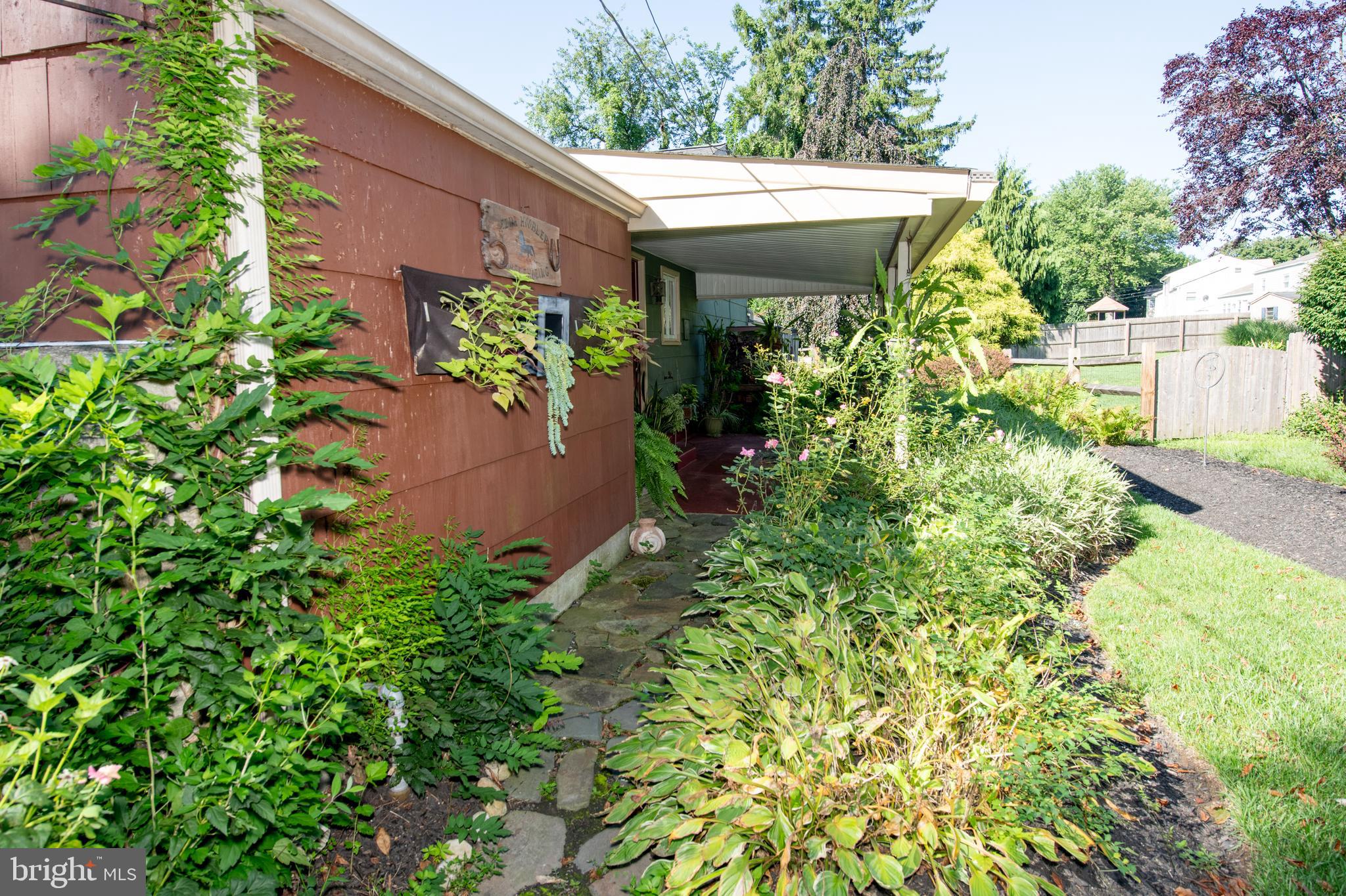 318 Belair Road Southampton, PA 18966 - Photo 8 of 76 Right side of house - walkway to covered patio