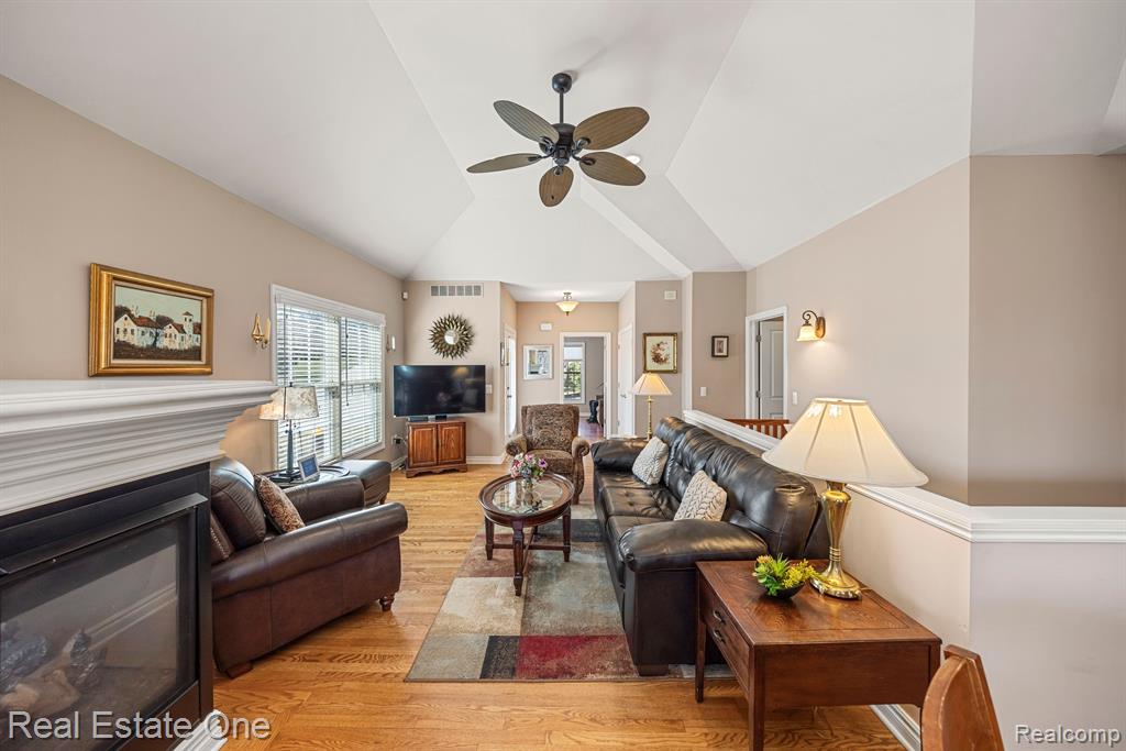 565 Andover Court Rochester Hills, MI 48306 - Photo 11 of 50