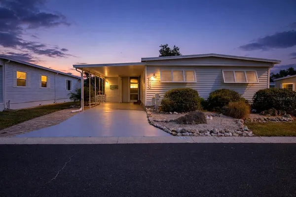 $239,900 | 415 Oakwood Boulevard West, Sarasota, FL 34237