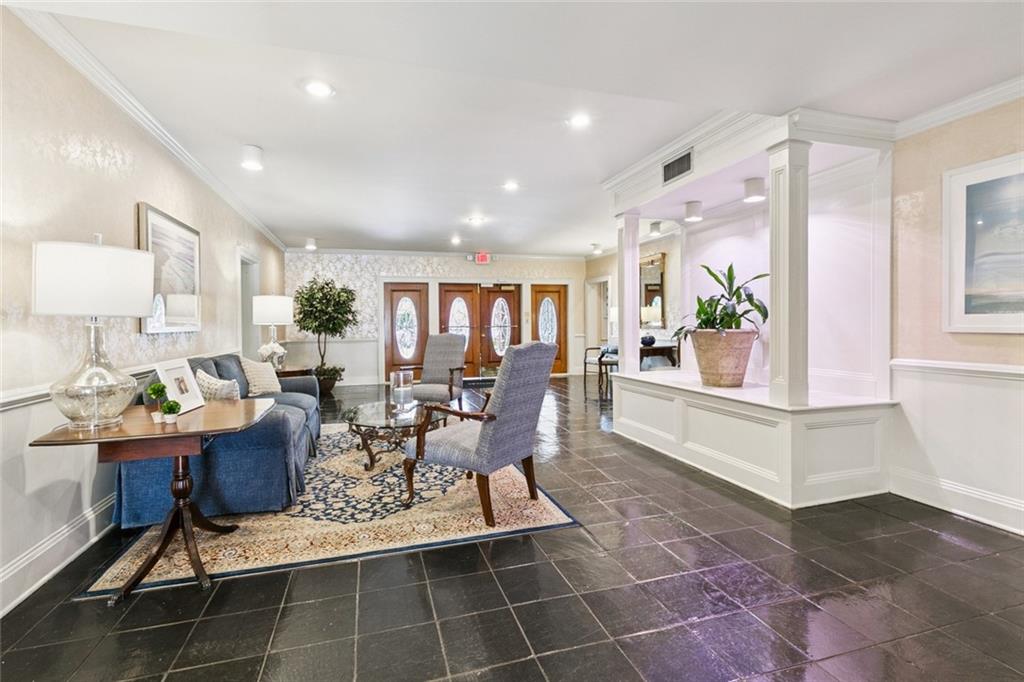 801 Rue Dauphine, Unit 303 Metairie, LA 70005 - Photo 3 of 12