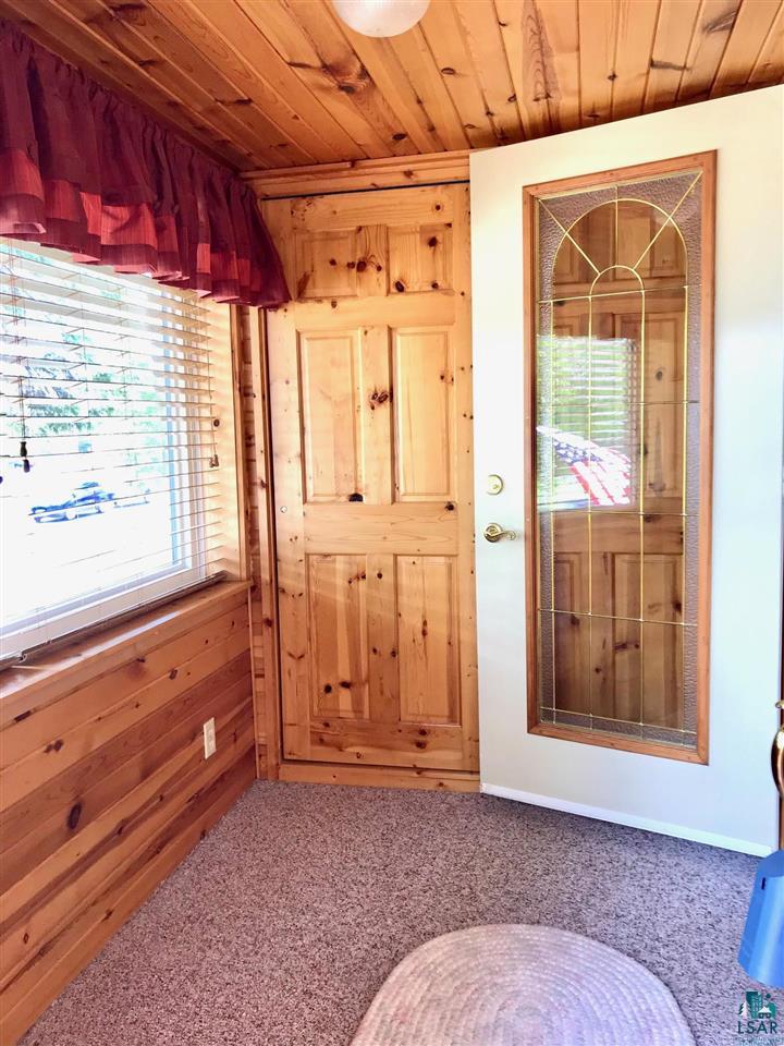 4031 London Road Duluth, MN 55804 - Photo 29 of 50 4 season den/ office / entry