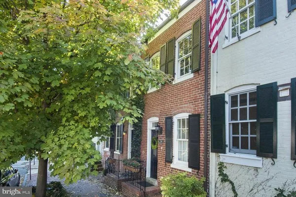 $5,000 | 2706 N Street Northwest, Washington, DC 20007