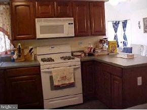 104 Yeoman Road Manahawkin, NJ 08050 - Photo 4 of 8