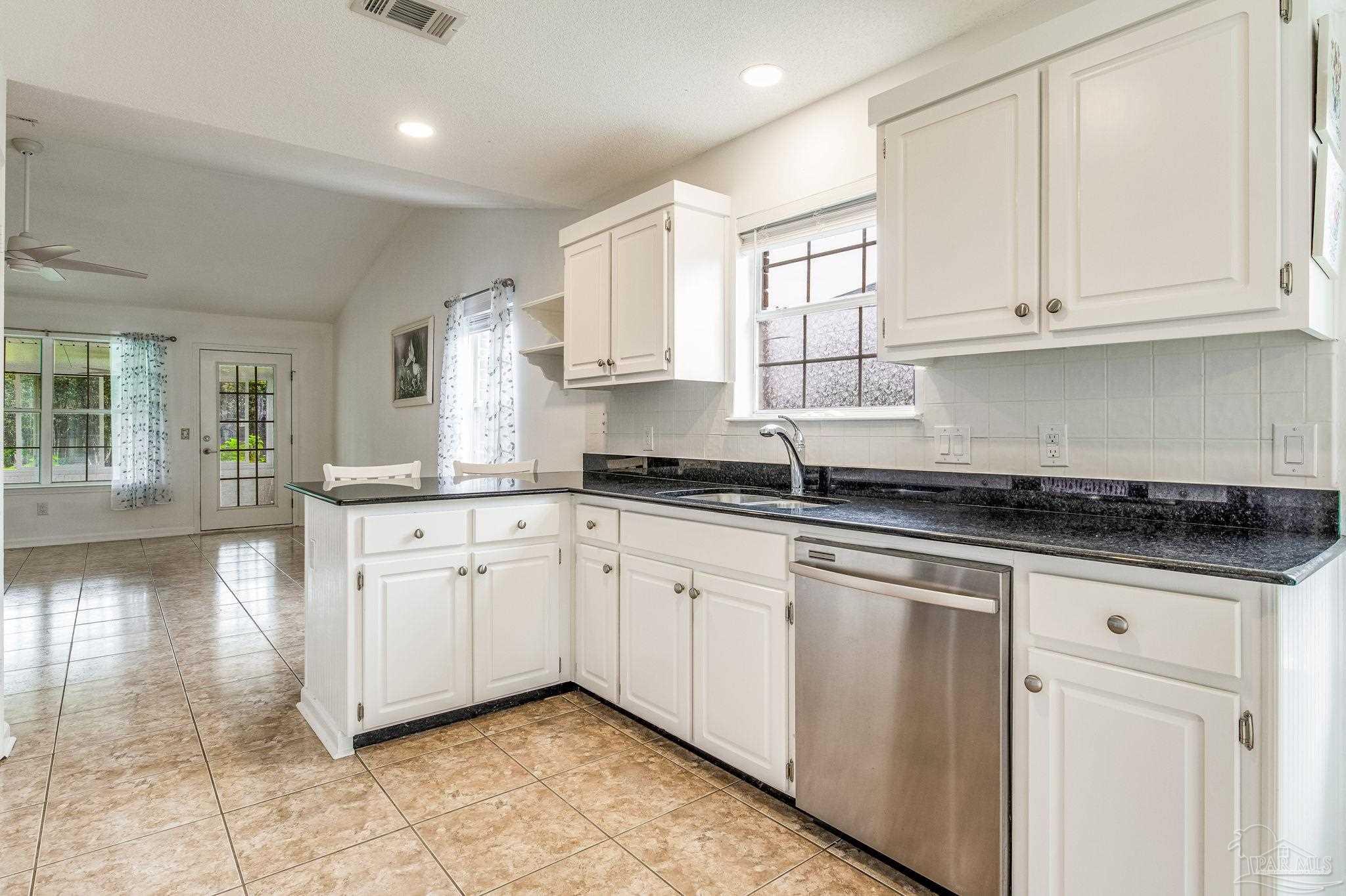 2008 Jason Drive Cantonment, FL 32533 - Photo 8 of 50