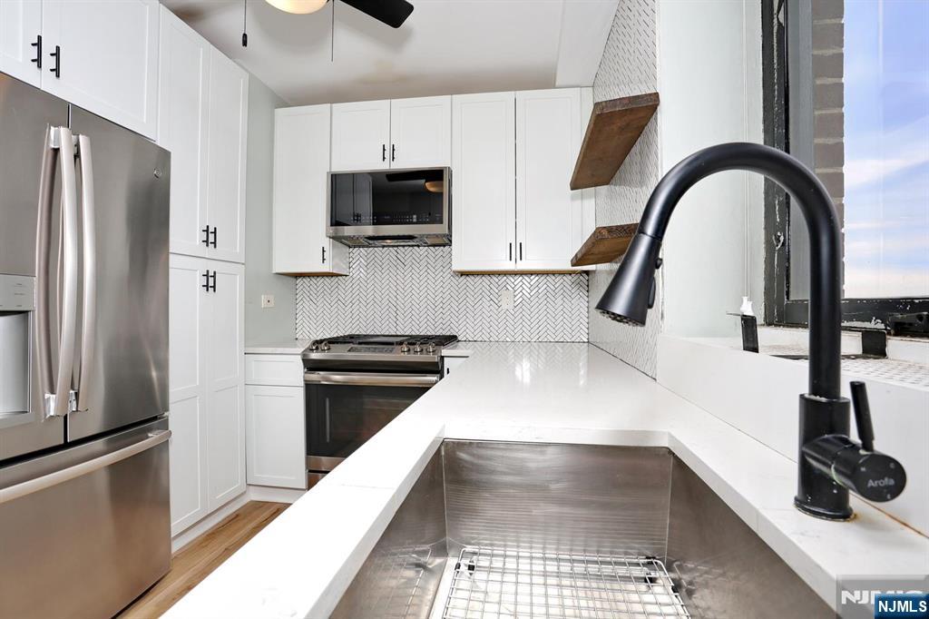 2 Horizon Road, Unit 1414 Fort Lee, NJ 07024 - Photo 12 of 32 Gallery Image 12