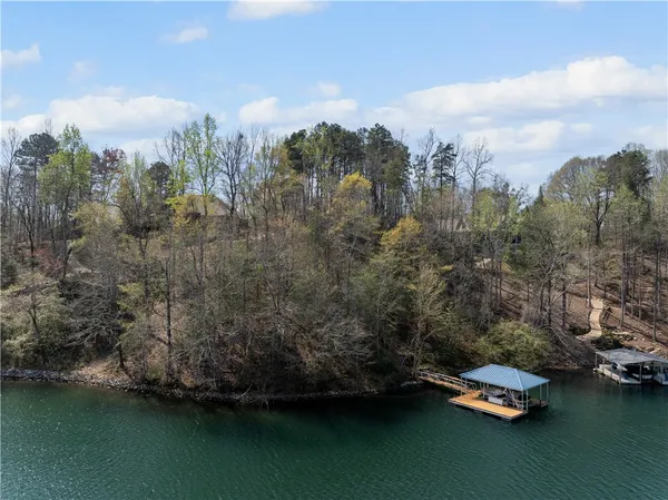 $475,000 | 319 Trottingwolf Trail, Sunset, SC 29685
