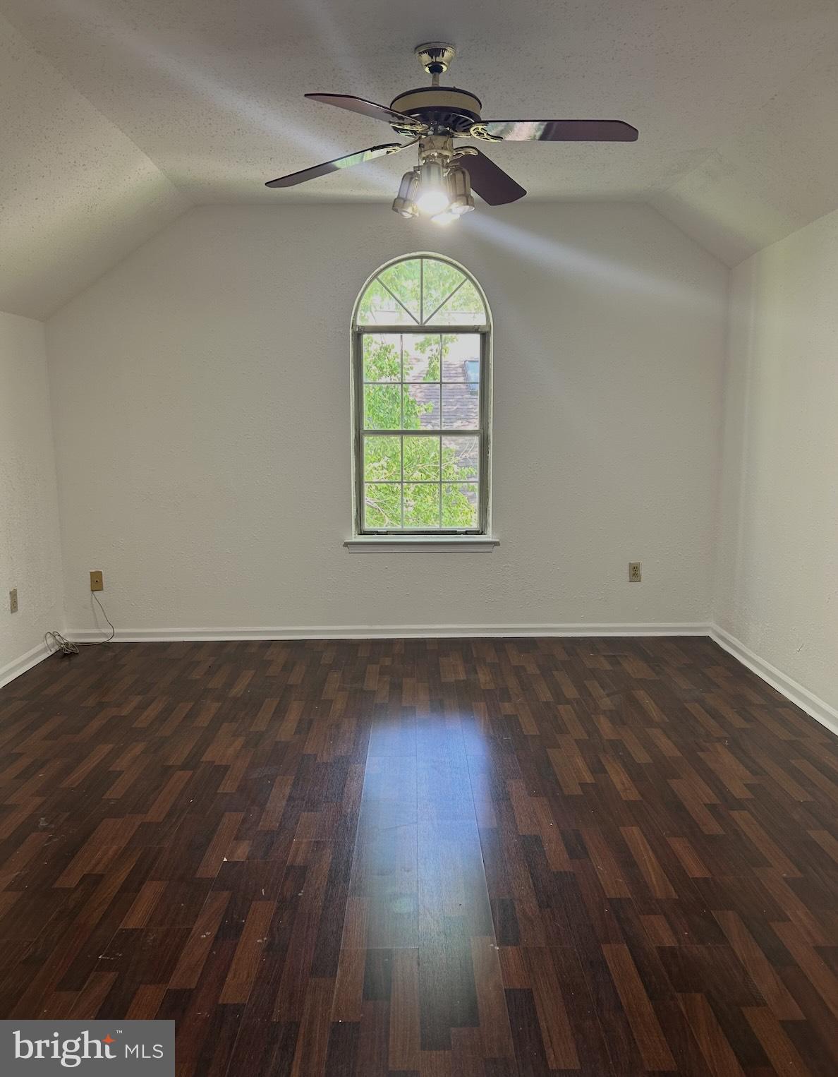 15 Rampart Drive Wayne, PA 19087 - Photo 9 of 11 Bright and airy room with charm.