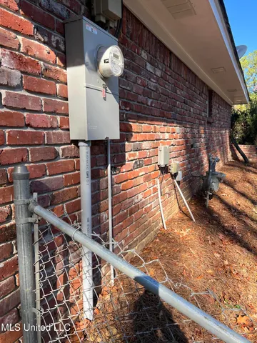 $200,000 | 1504 Hawthorne Place, Clinton, MS 39056