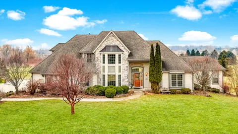 $1,399,900 | 1183 Aspen Court, Grafton, WI 53024