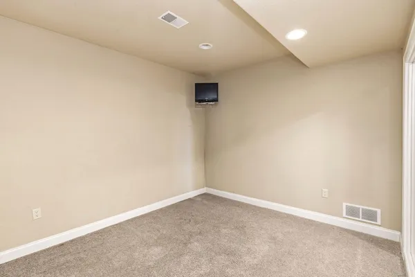 $1,199,900 | 1183 Aspen Court, Grafton, WI 53024