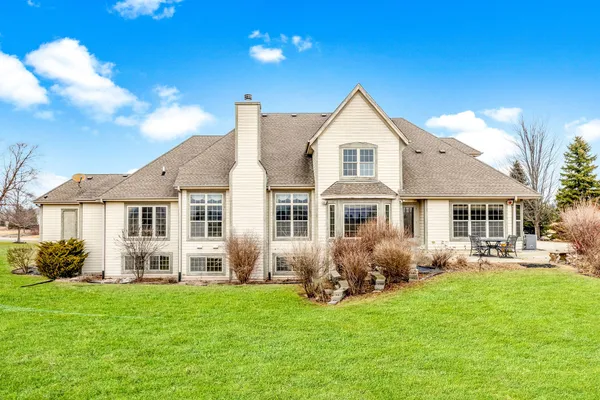 $1,399,900 | 1183 Aspen Court, Grafton, WI 53024