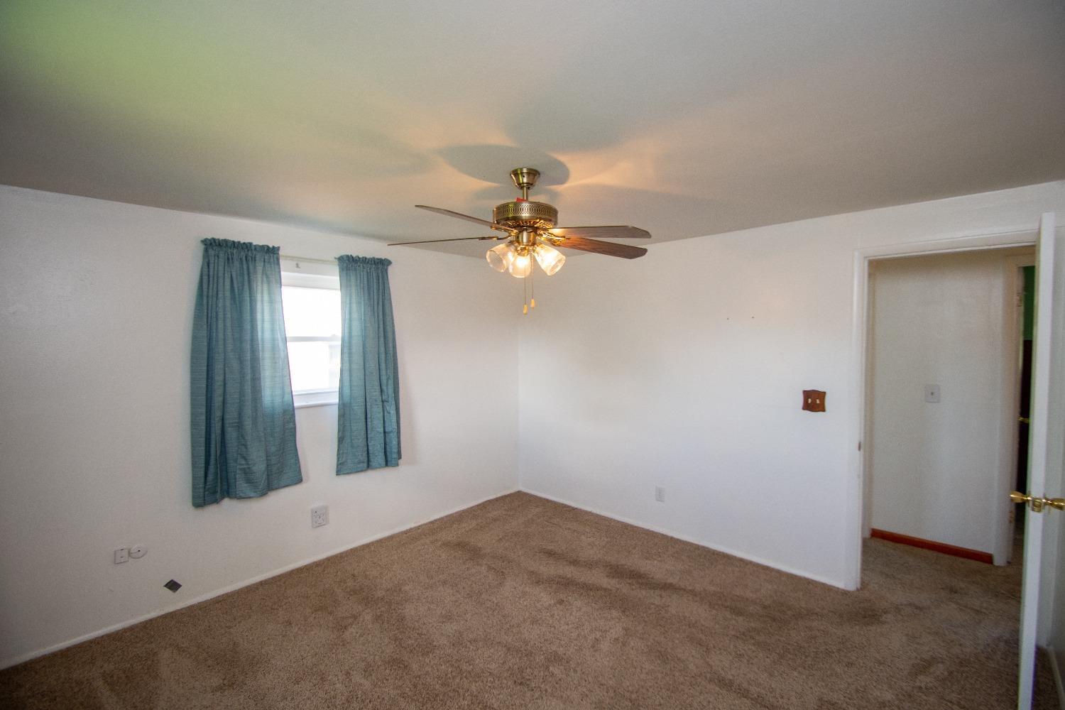 687 Castro Lane Springdale, OH 45246 - Photo 12 of 24