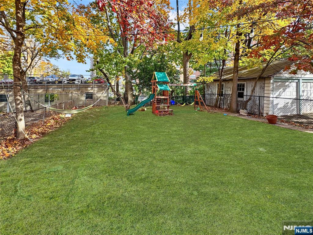 314 Atlantic Street Hackensack, NJ 07601 - Photo 3 of 12