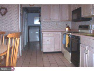260 Parry Road Warminster, PA 18974 - Photo 3 of 6