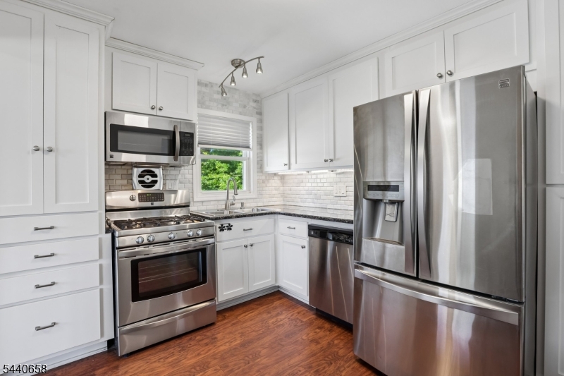 345 Trotting Road Union, NJ 07083 - Photo 27 of 43