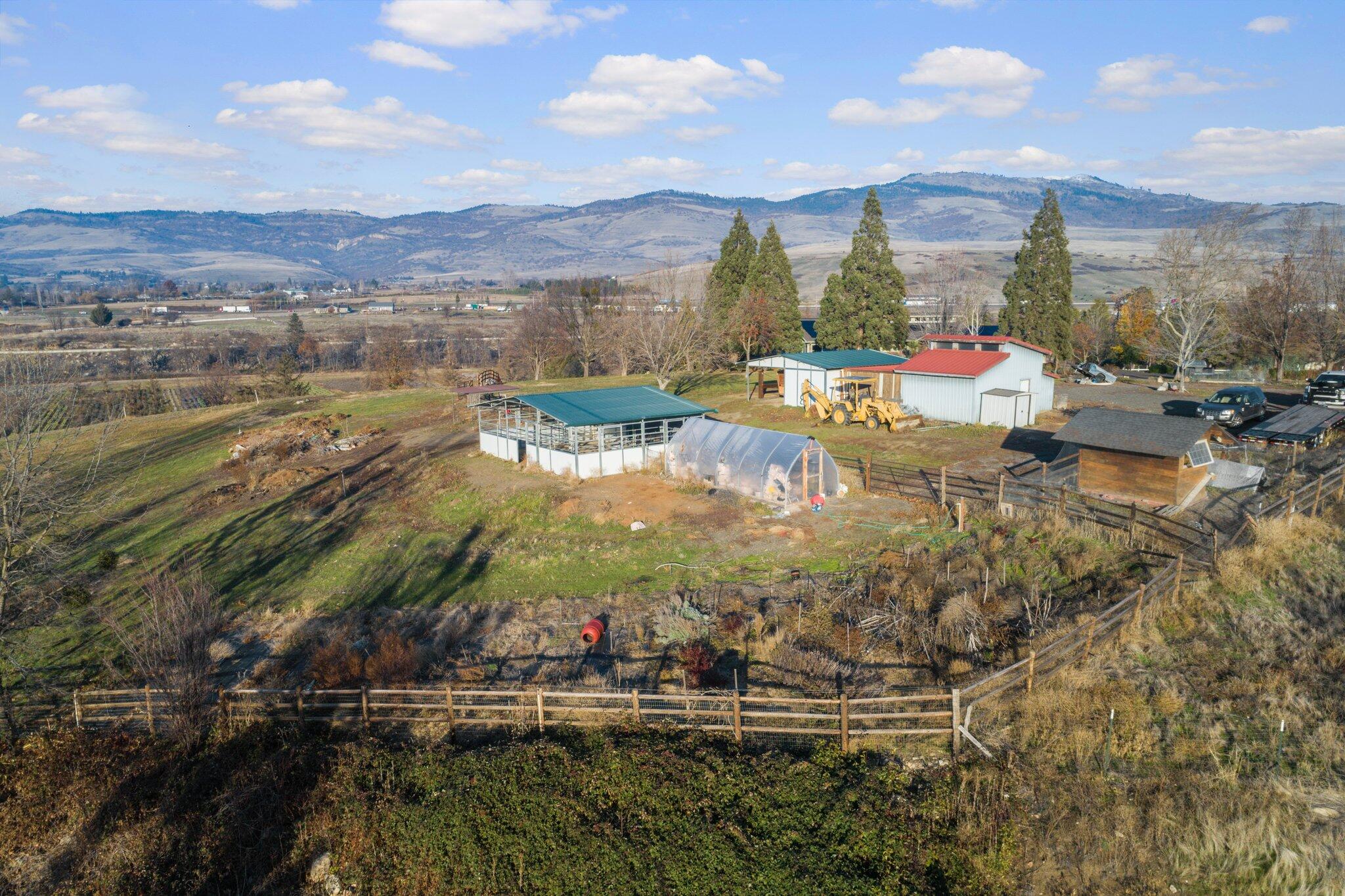 1501 Jackson Road Ashland, OR 97520 - Photo 57 of 61 58-web-or-mls-DJI_0058