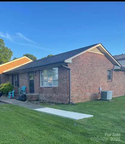 $159,900 | 484 Willowspring Lane, Unit B, Rock Hill, SC 29730