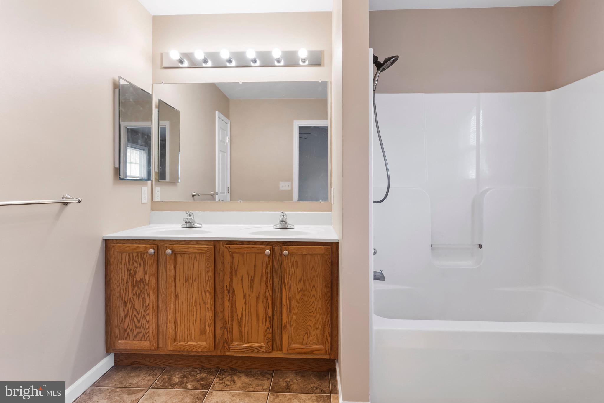 132 Oaklea Road Harrisburg, PA 17110 - Photo 17 of 56 Master Bath w/Shower