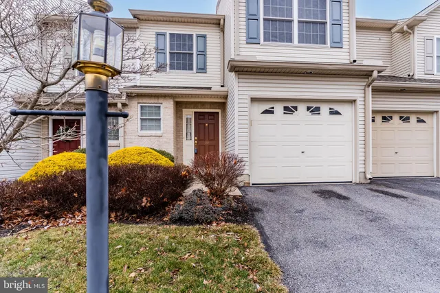 $239,900 | 132 Oaklea Road, Harrisburg, PA 17110