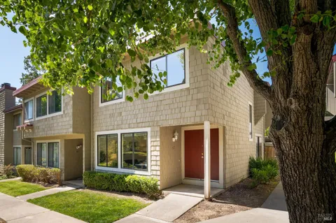 $629,000 | 307 Scotia Lane, Novato, CA 94947