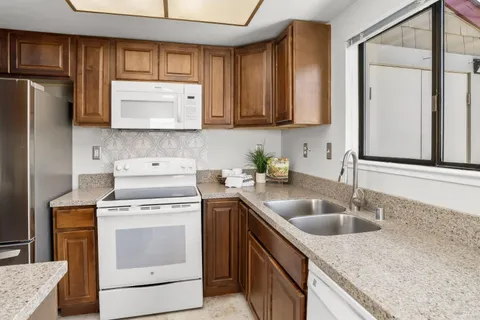 $629,000 | 307 Scotia Lane, Novato, CA 94947