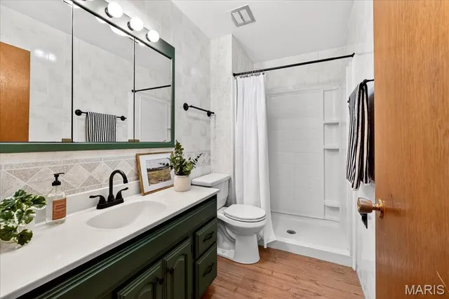 $265,000 | 15 Biscayne Drive, Edwardsville, IL 62025