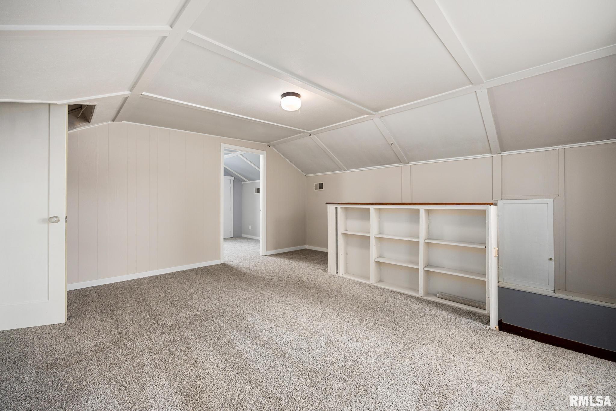 1323 West Circle Road Peoria, IL 61604 - Photo 26 of 43