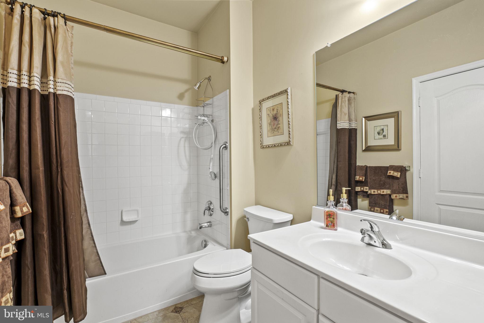 13214 Rabbit Chase Road Laurel, MD 20707 - Photo 12 of 38 Full bathroom on main level